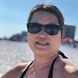 Meet your Posher, Becky